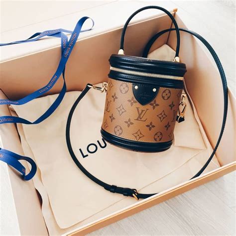 louis vuitton round bucket bag